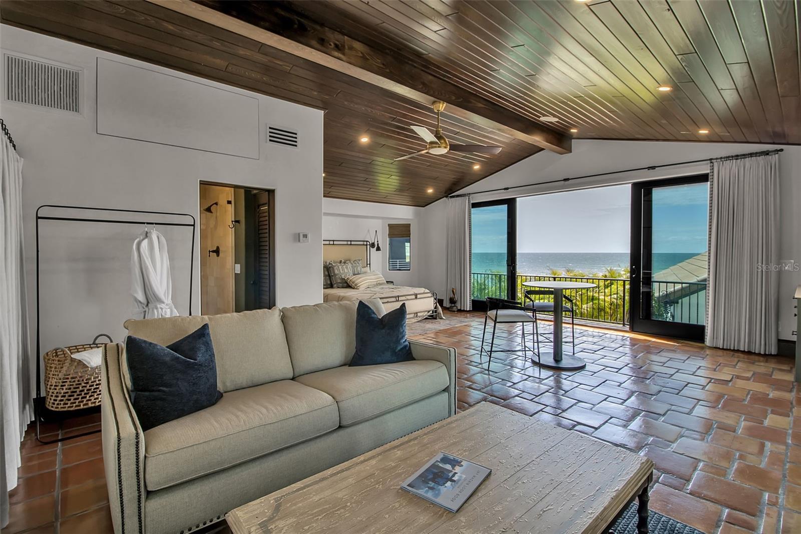 A4667263 Property Photo