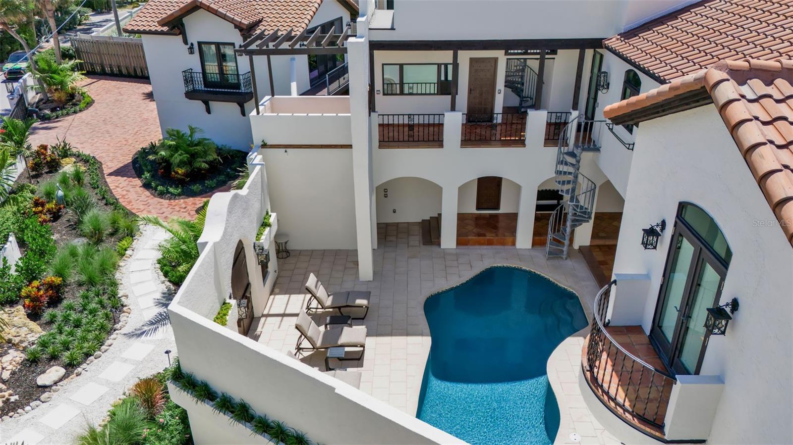 A4667263 Property Photo