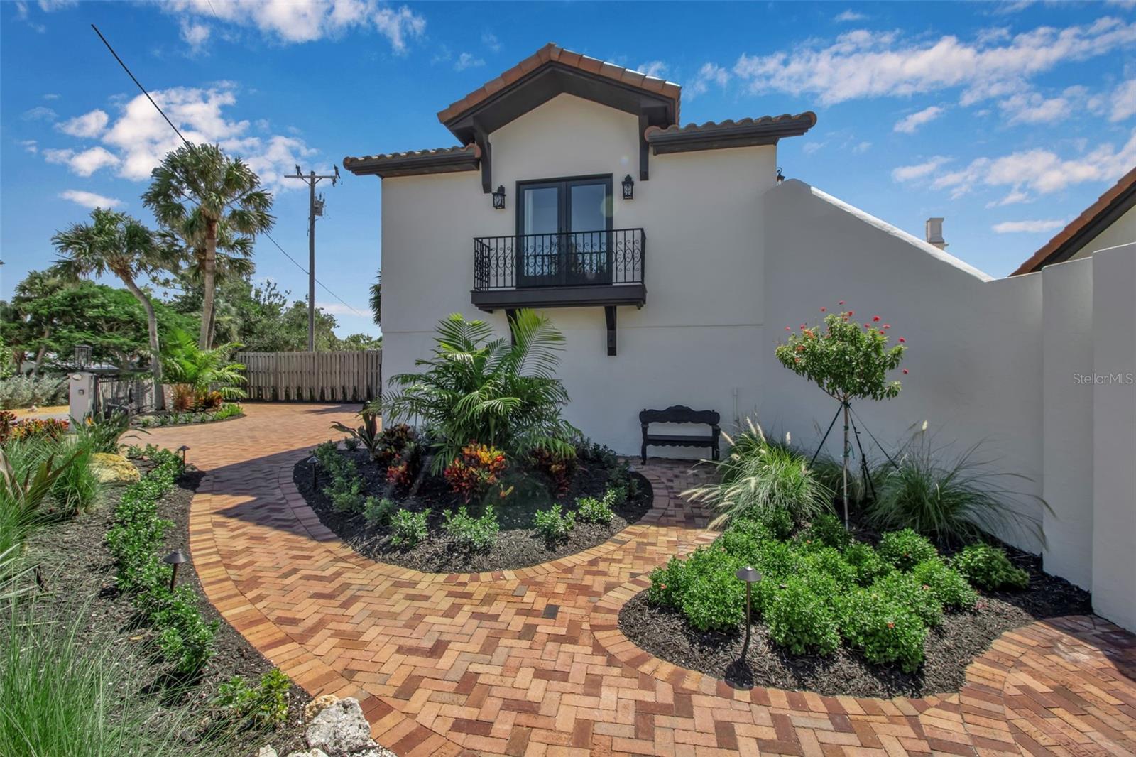 A4667263 Property Photo