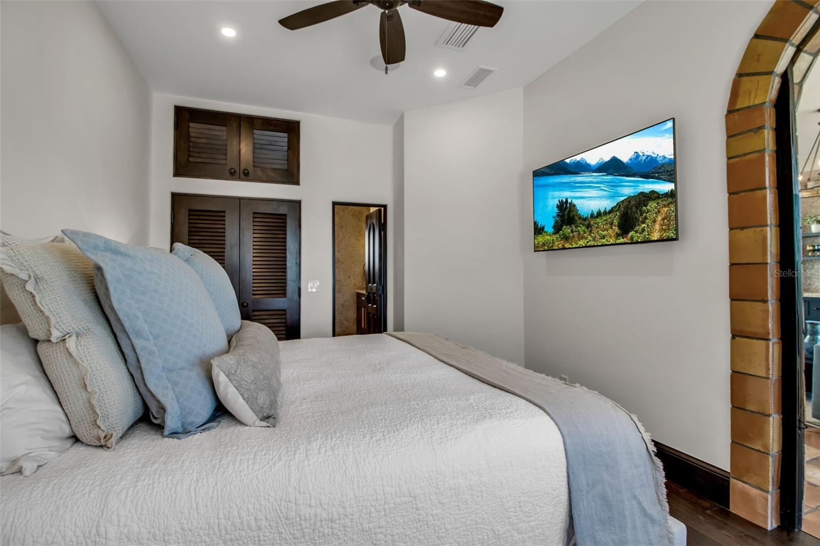 A4667263 Property Photo