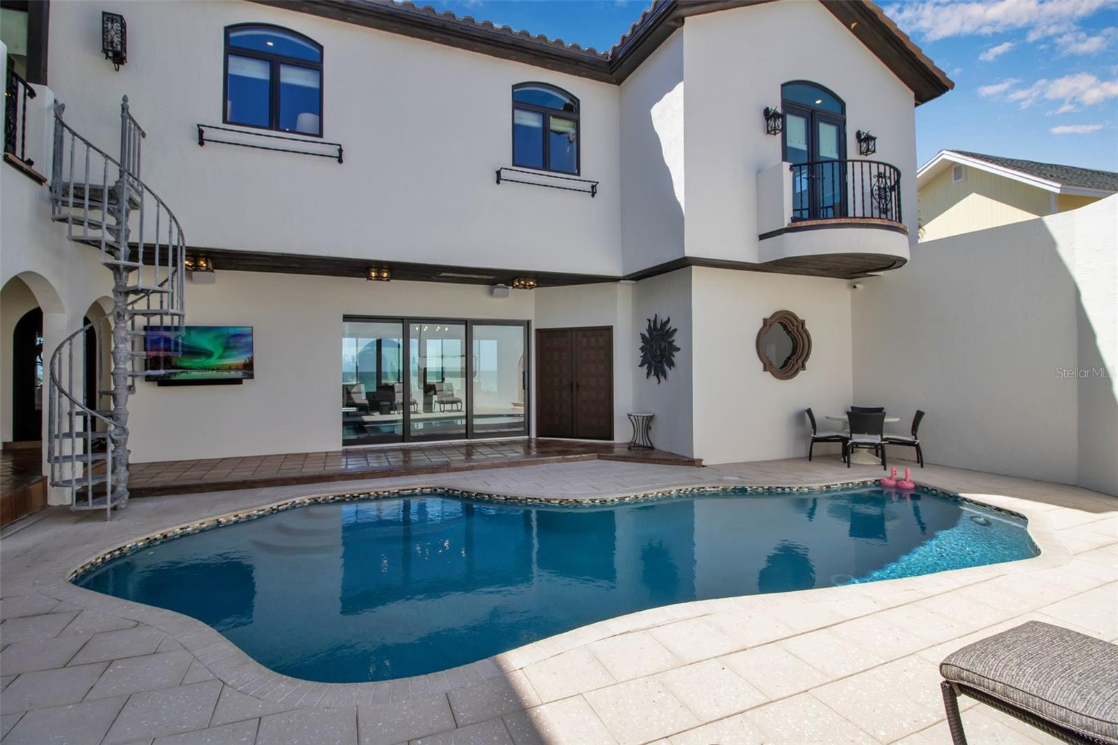 A4667263 Property Photo