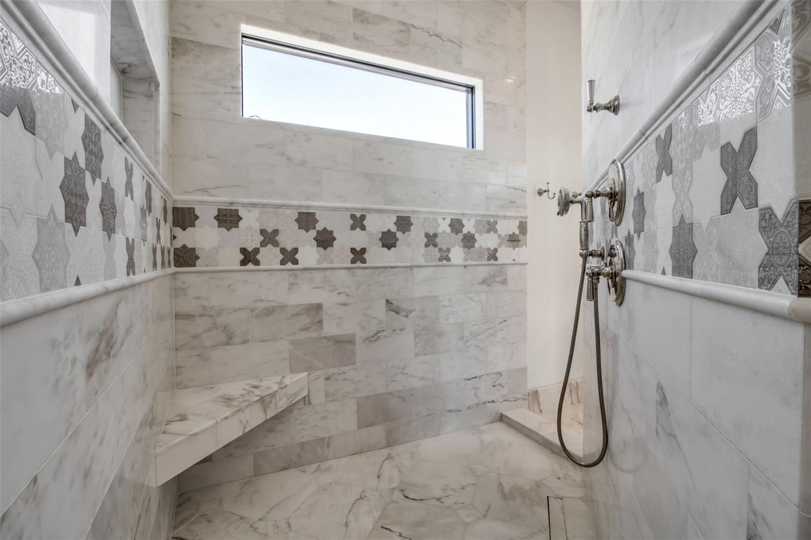 A4667263 Property Photo