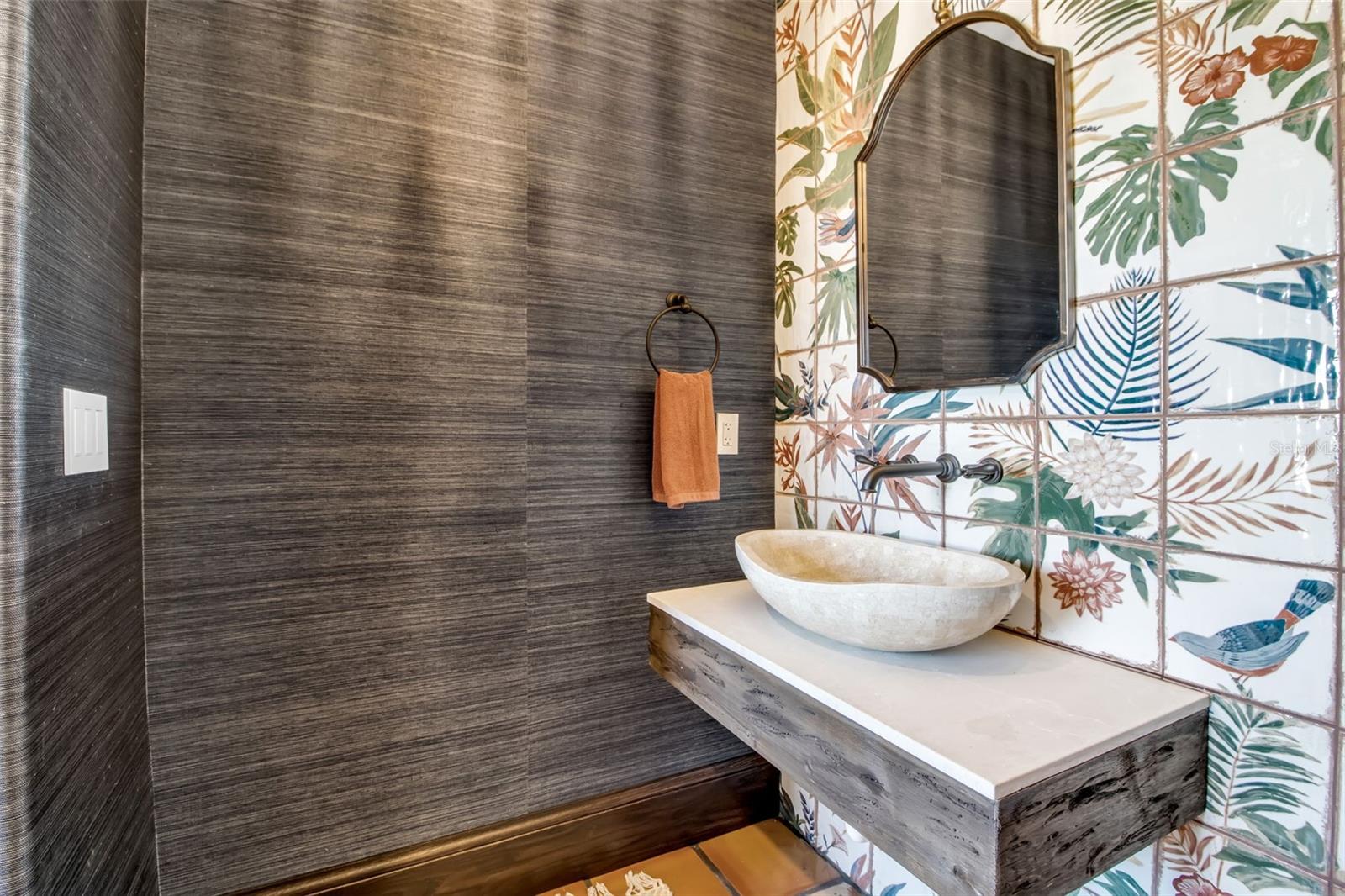 A4667263 Property Photo