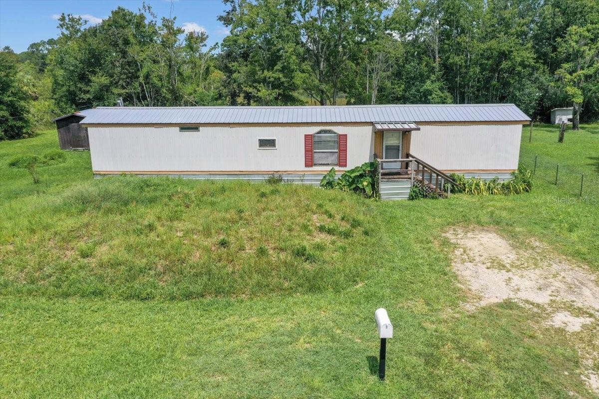 TB8434252 Property Photo