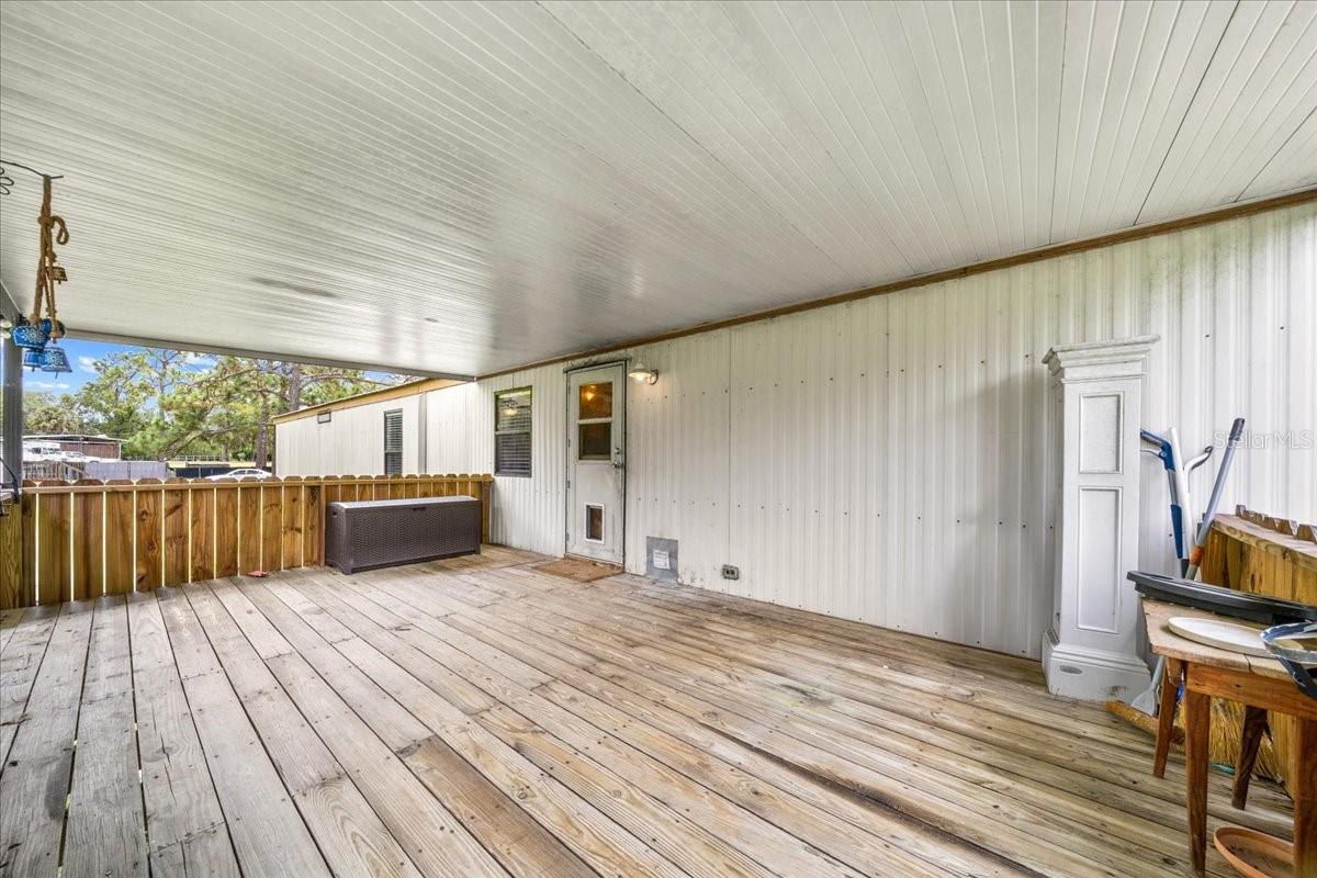 TB8434252 Property Photo