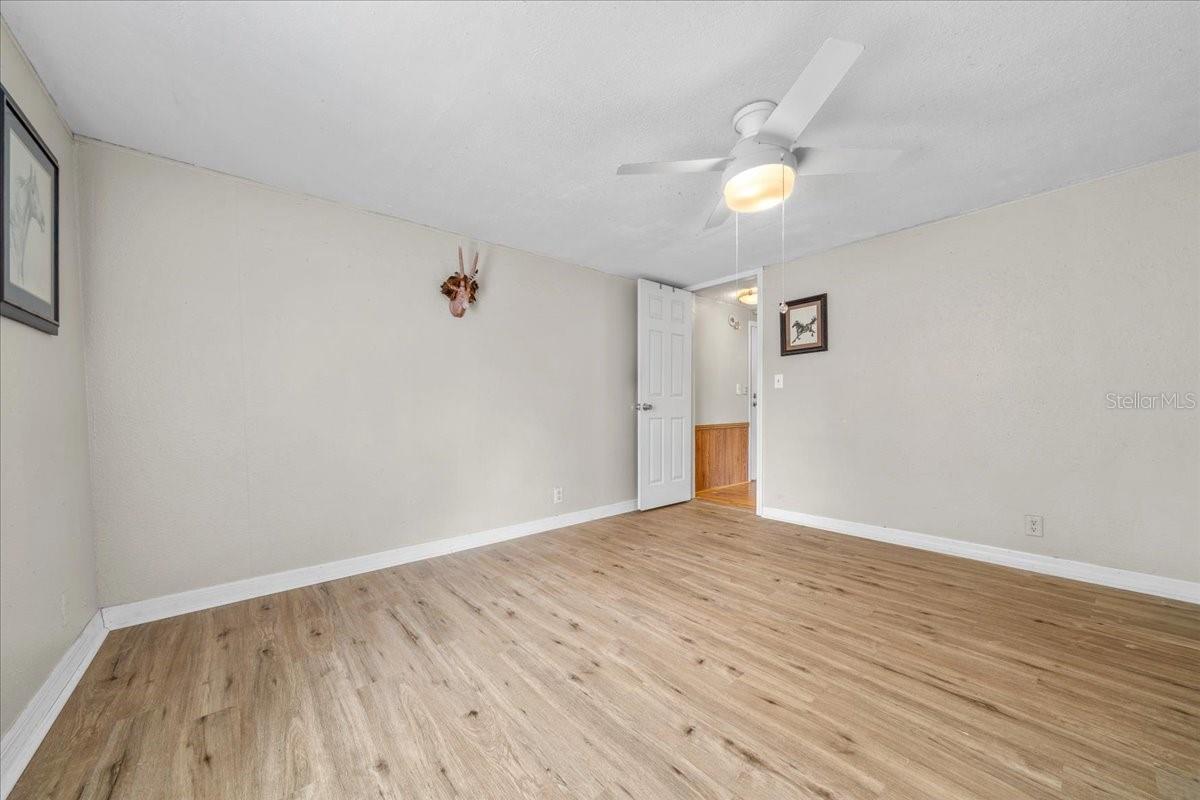 TB8434252 Property Photo