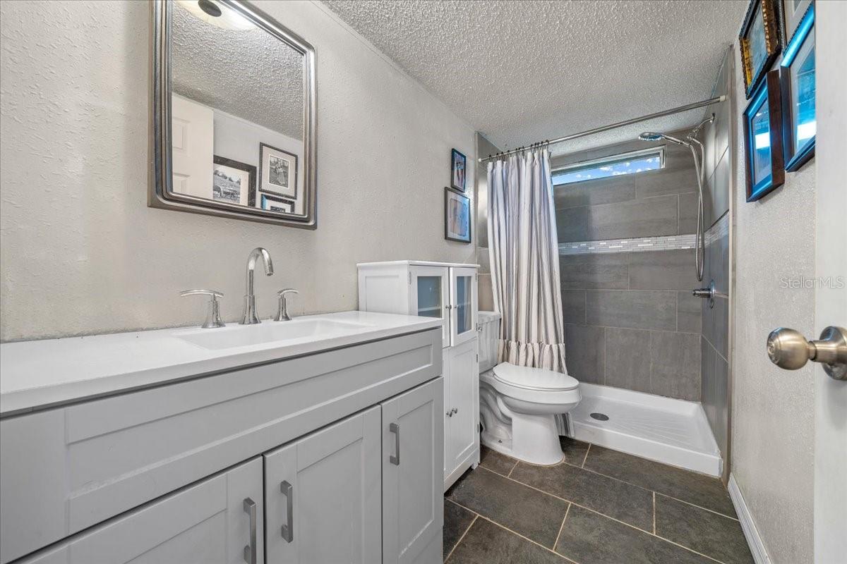 TB8434252 Property Photo