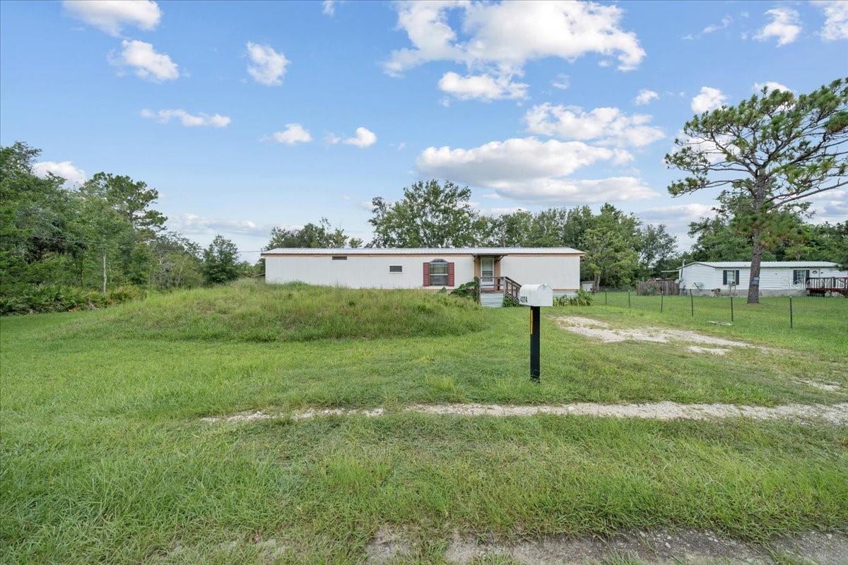 TB8434252 Property Photo