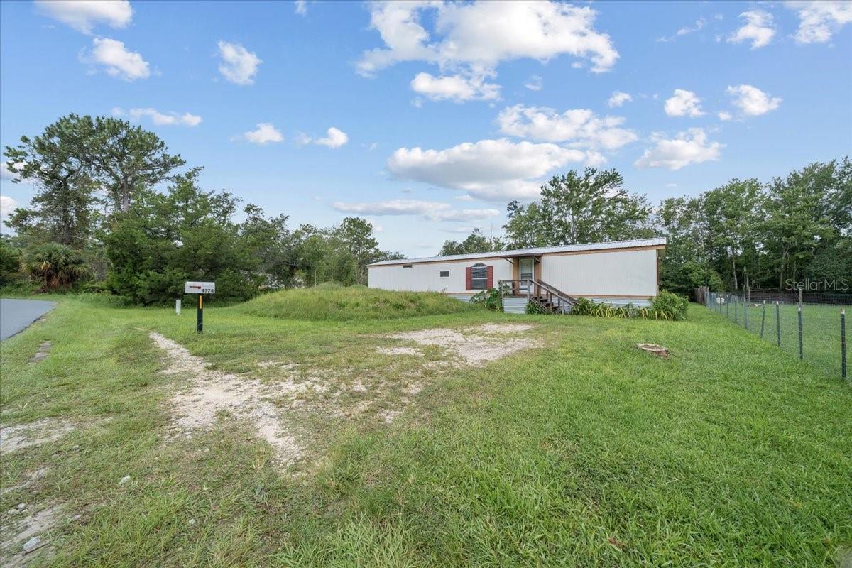 TB8434252 Property Photo