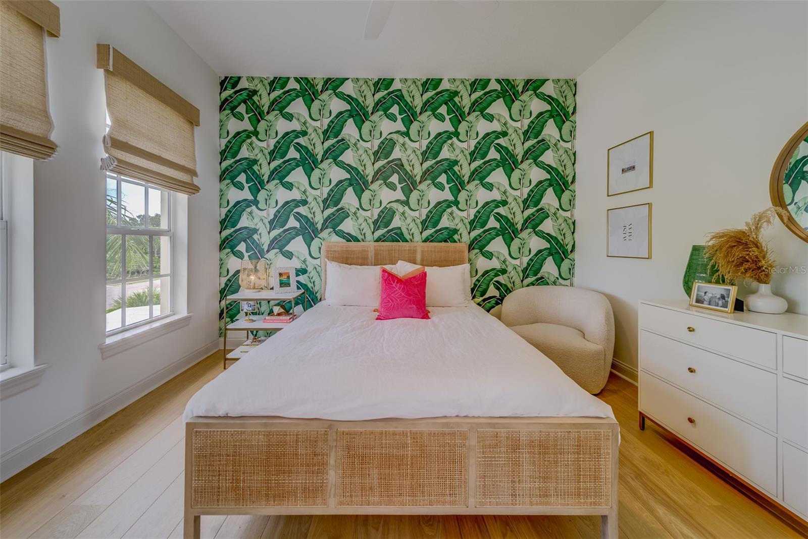 TB8434258 Property Photo