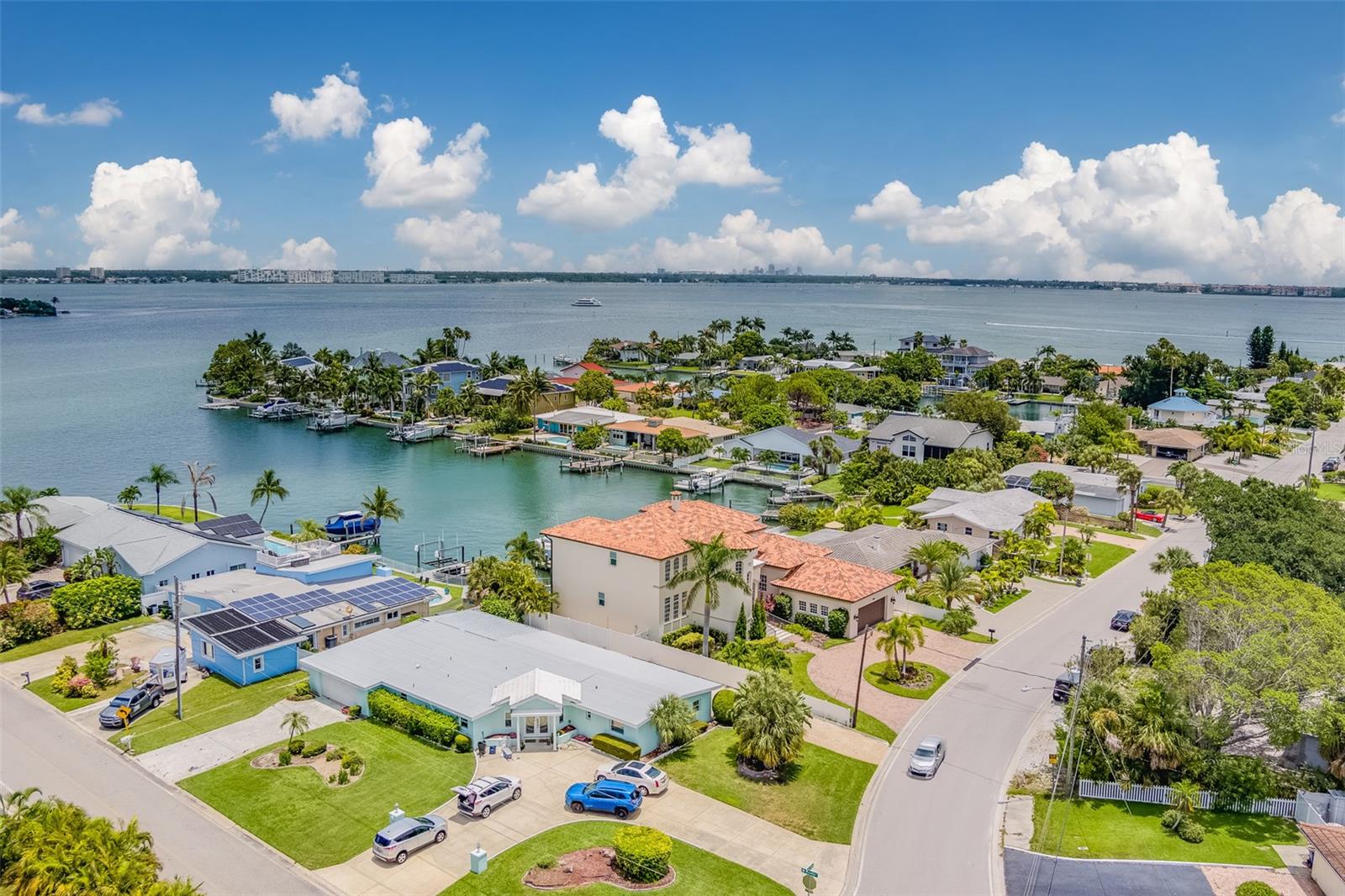 TB8434258 Property Photo