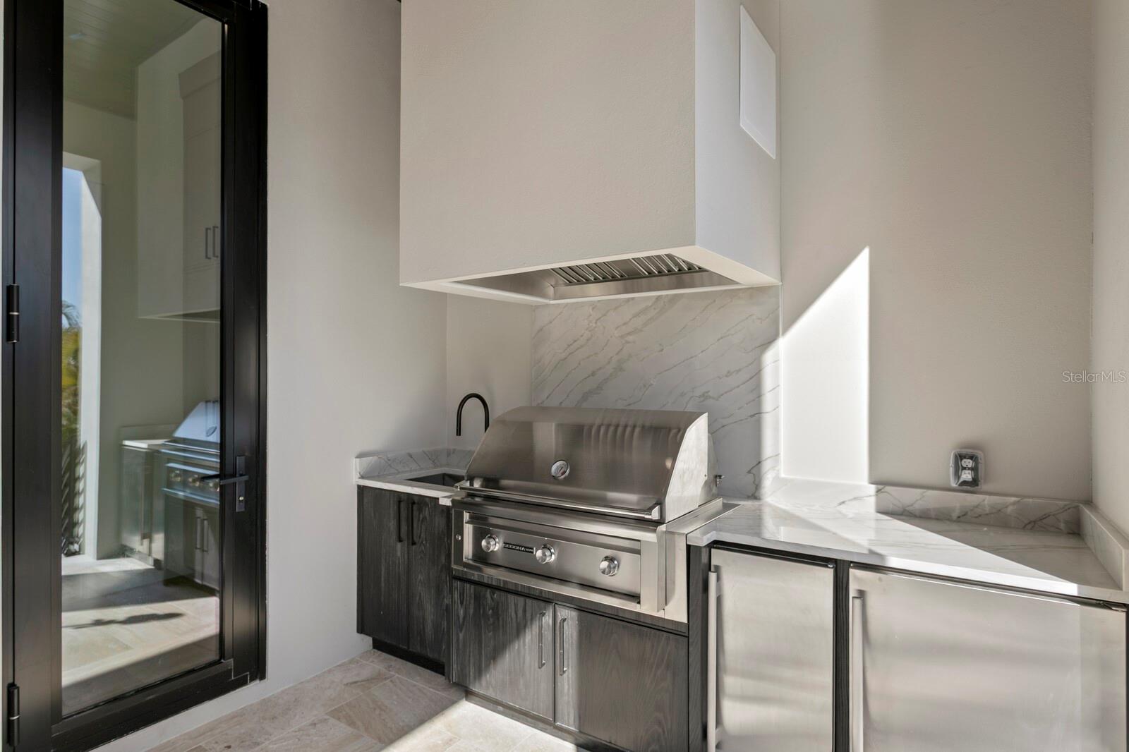 TB8434265 Property Photo