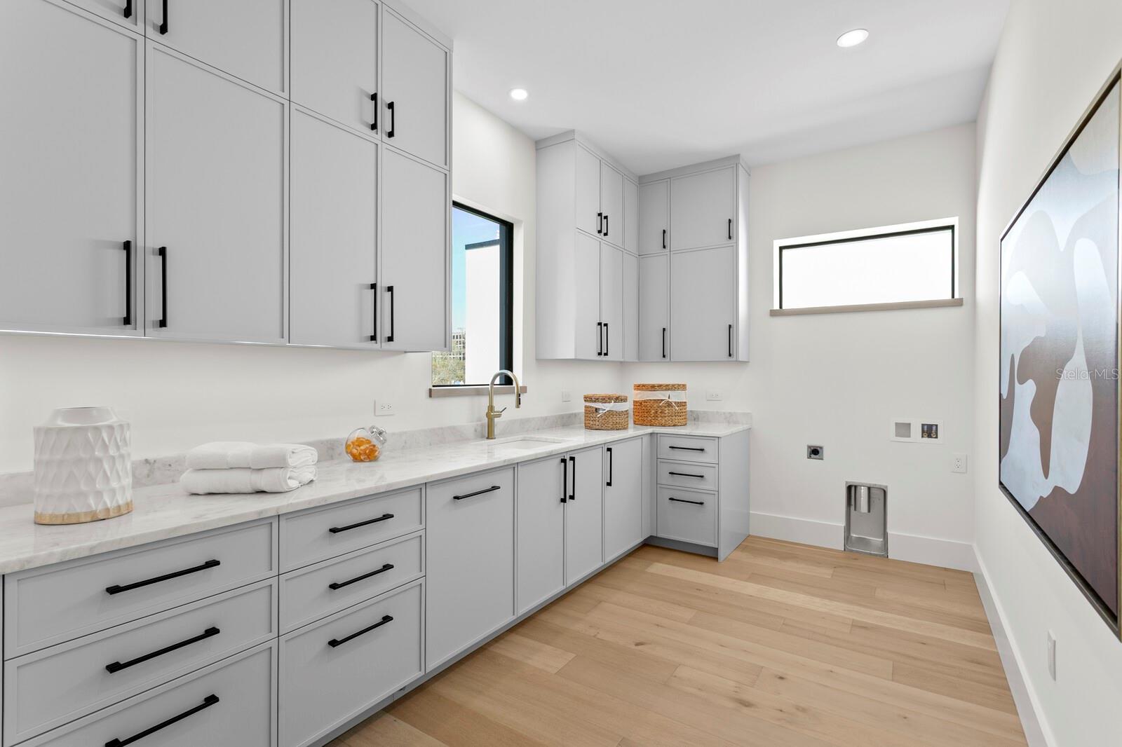 TB8434265 Property Photo