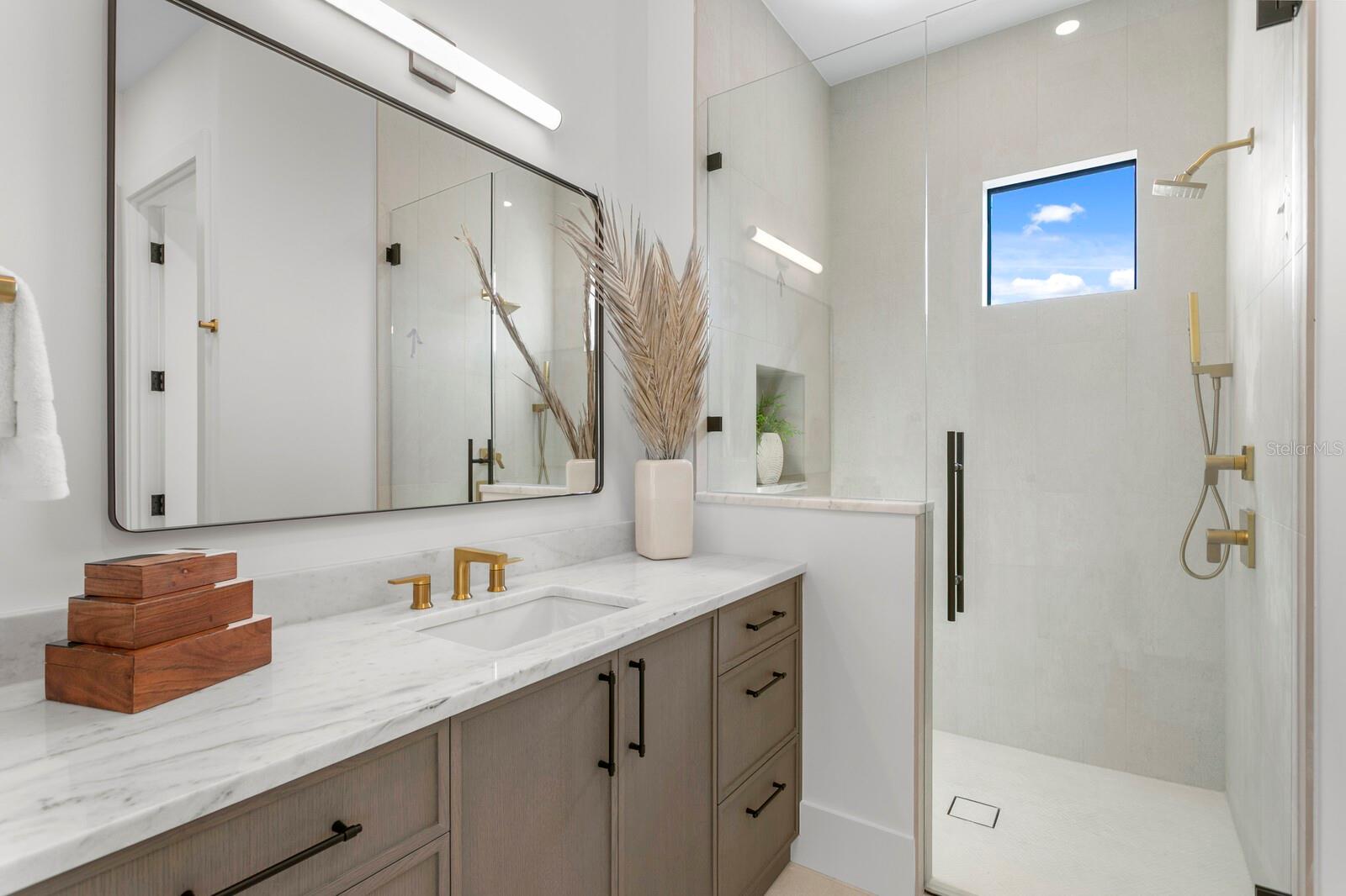 TB8434265 Property Photo