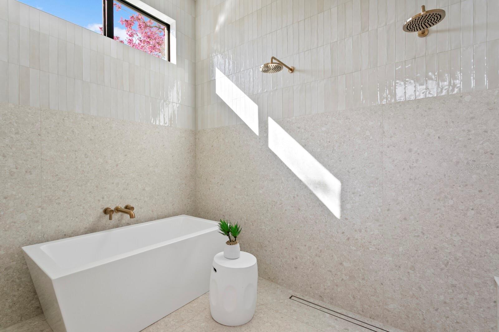 TB8434265 Property Photo