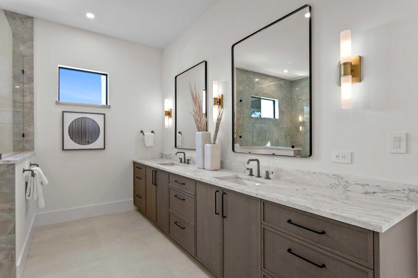 TB8434265 Property Photo