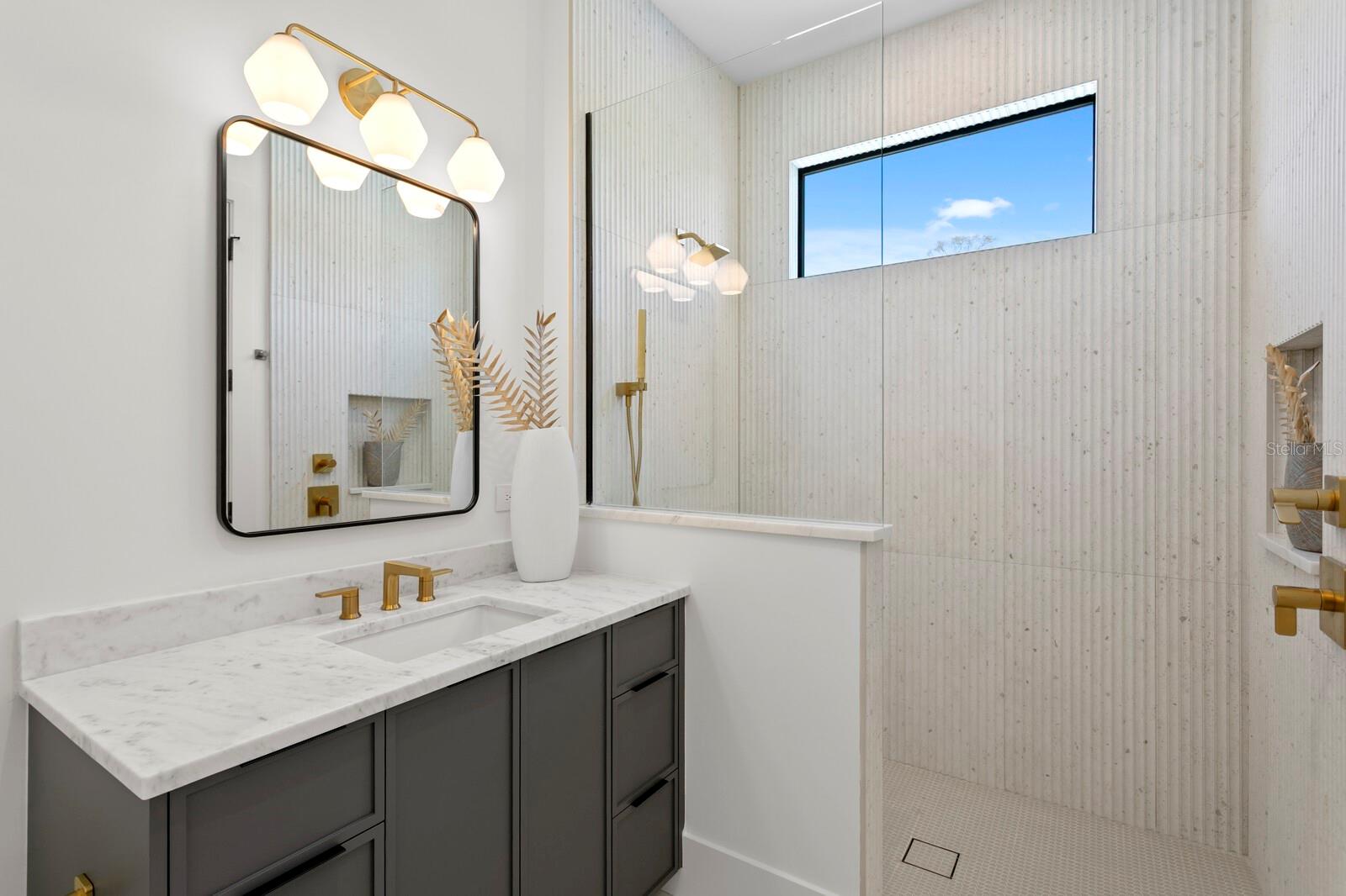 TB8434265 Property Photo