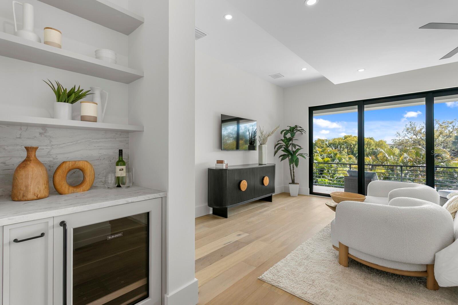 TB8434265 Property Photo