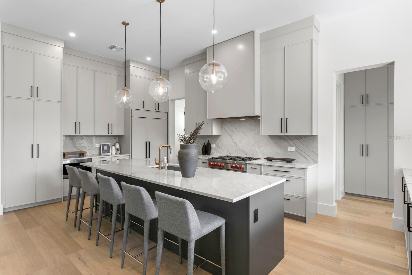 TB8434265 Property Photo