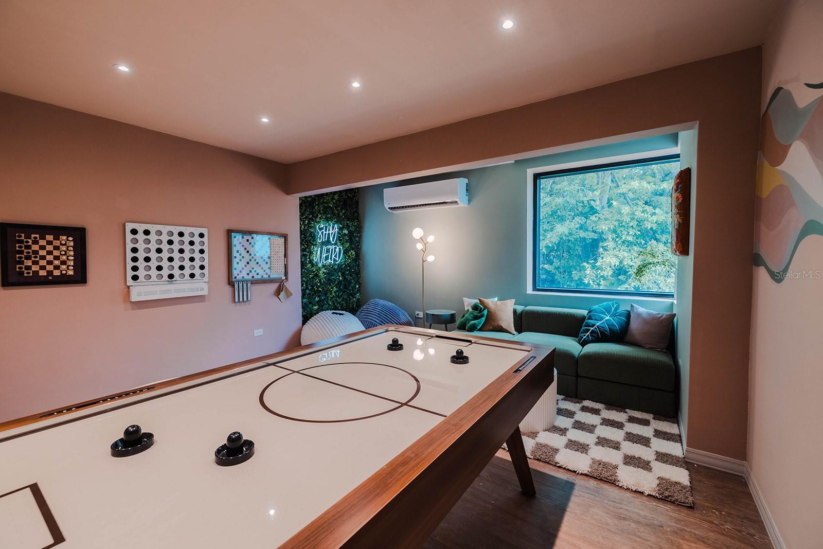 PR9116455 Property Photo