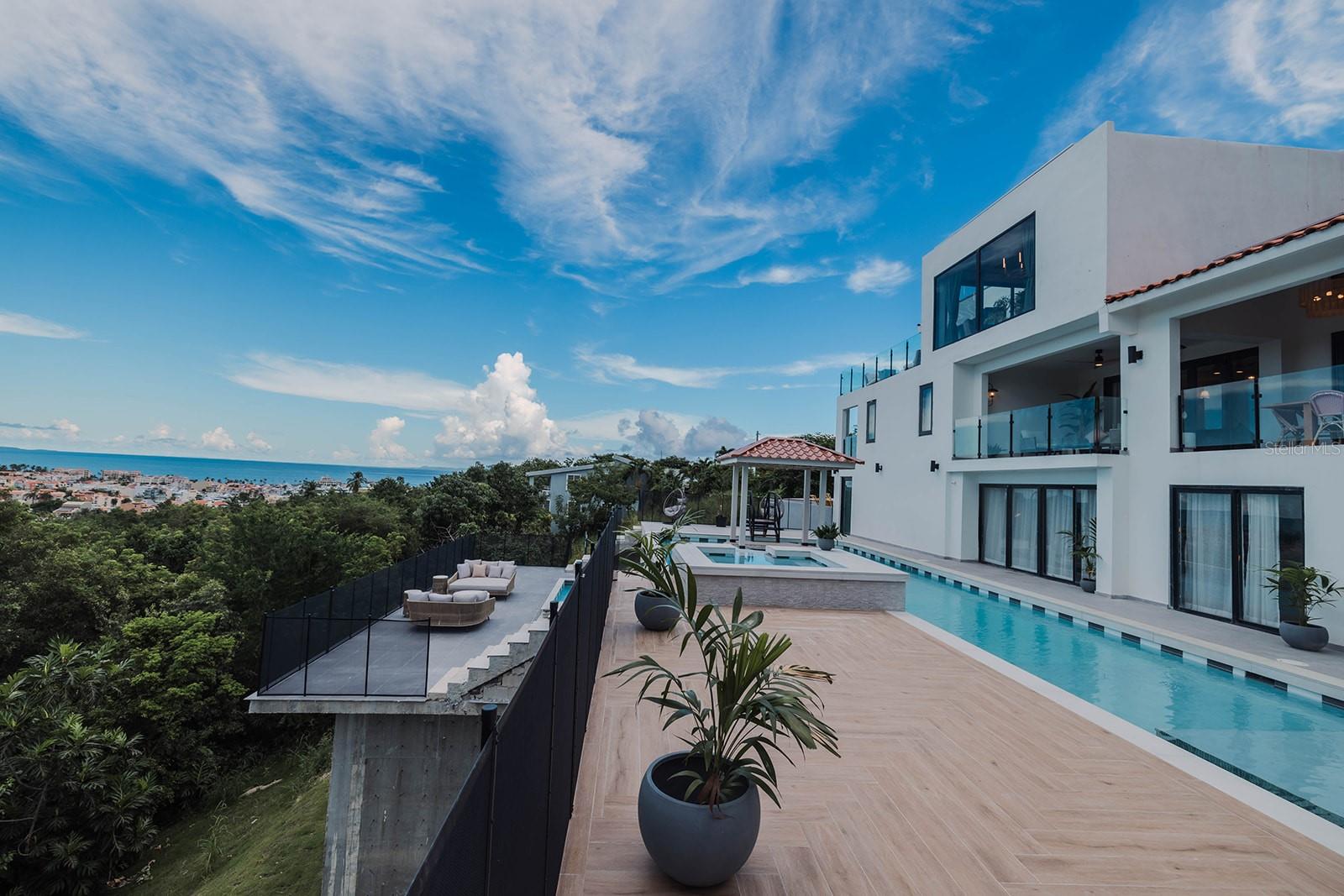 PR9116455 Property Photo