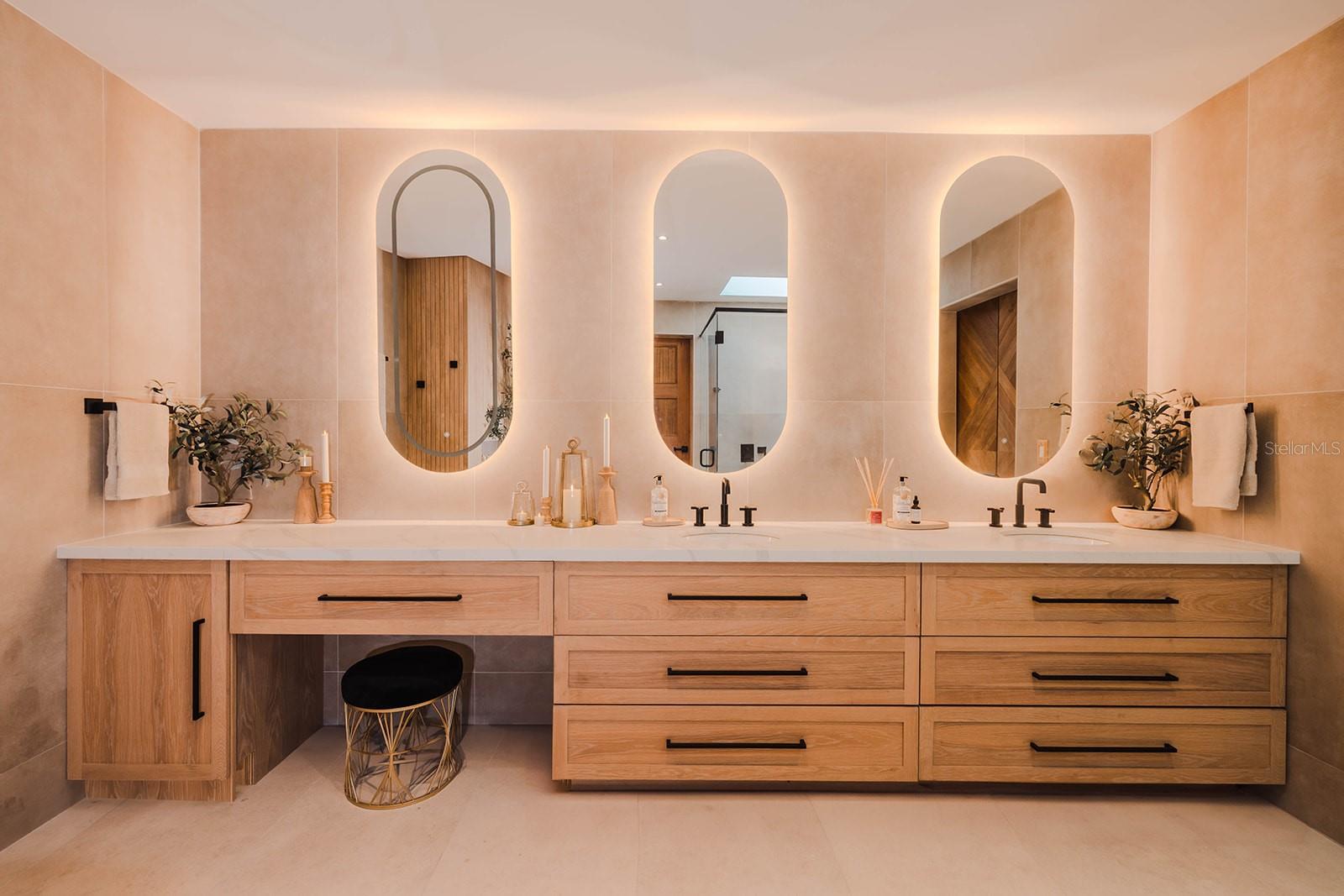 PR9116455 Property Photo