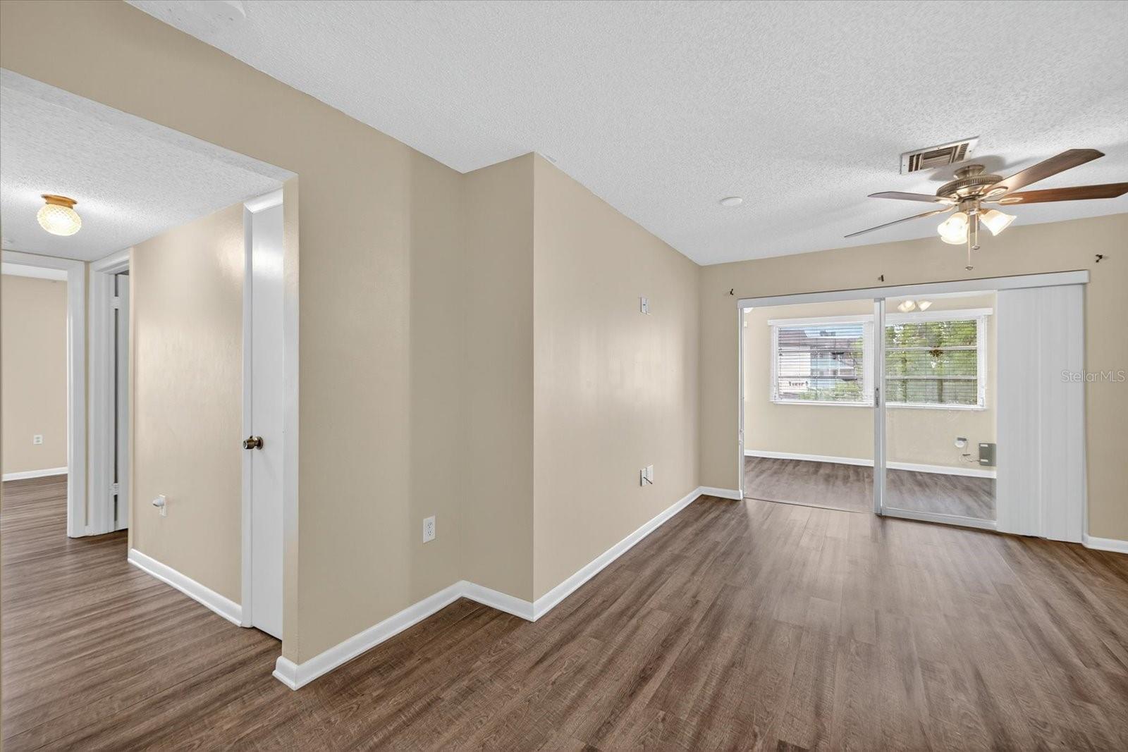 W7879556 Property Photo