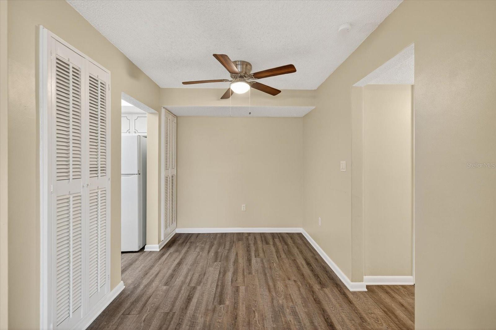 W7879556 Property Photo