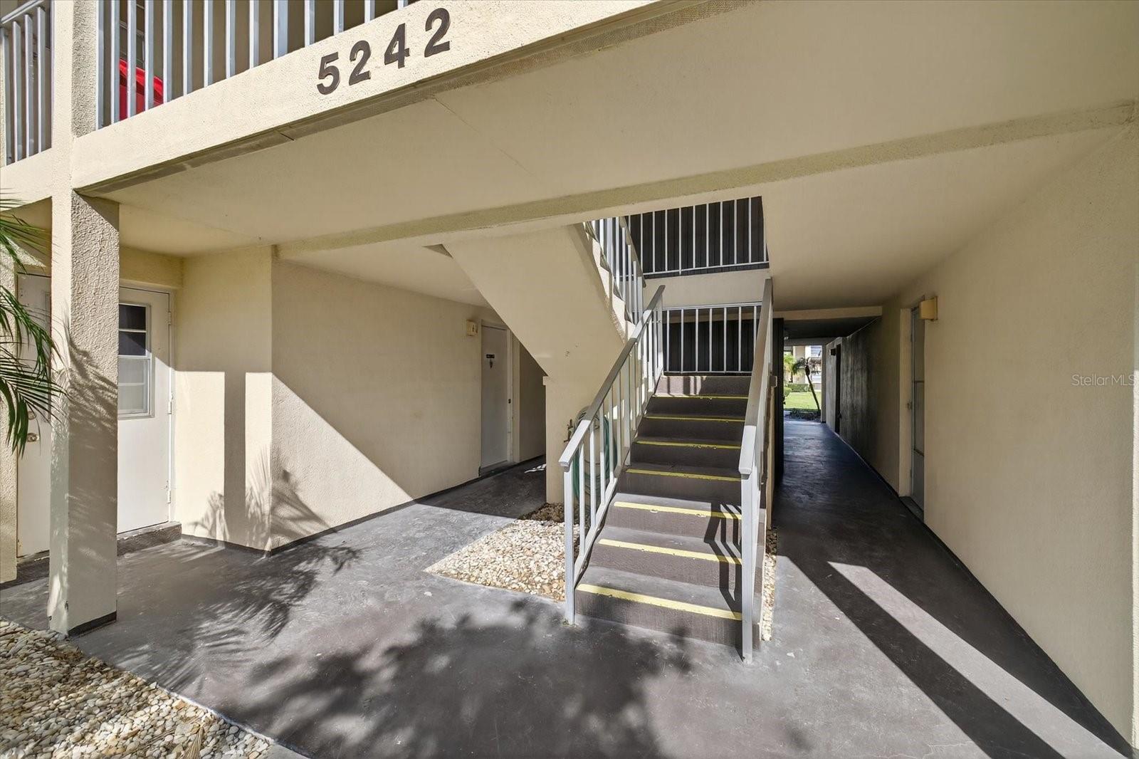 W7879556 Property Photo