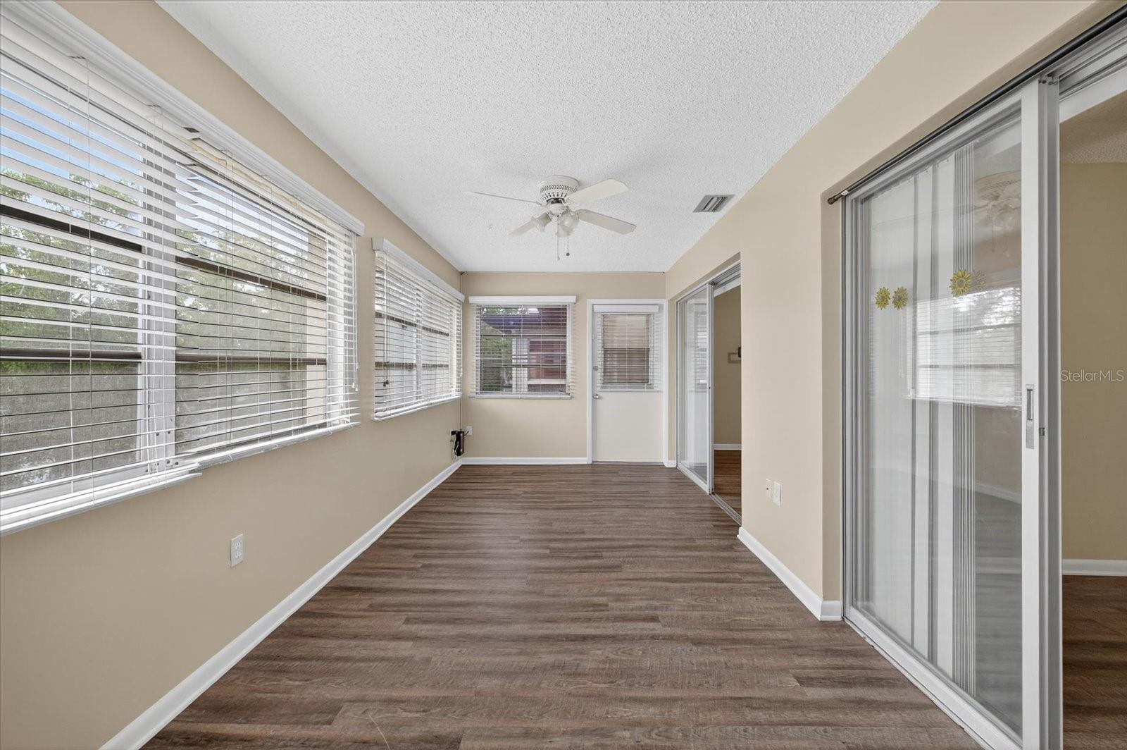 W7879556 Property Photo