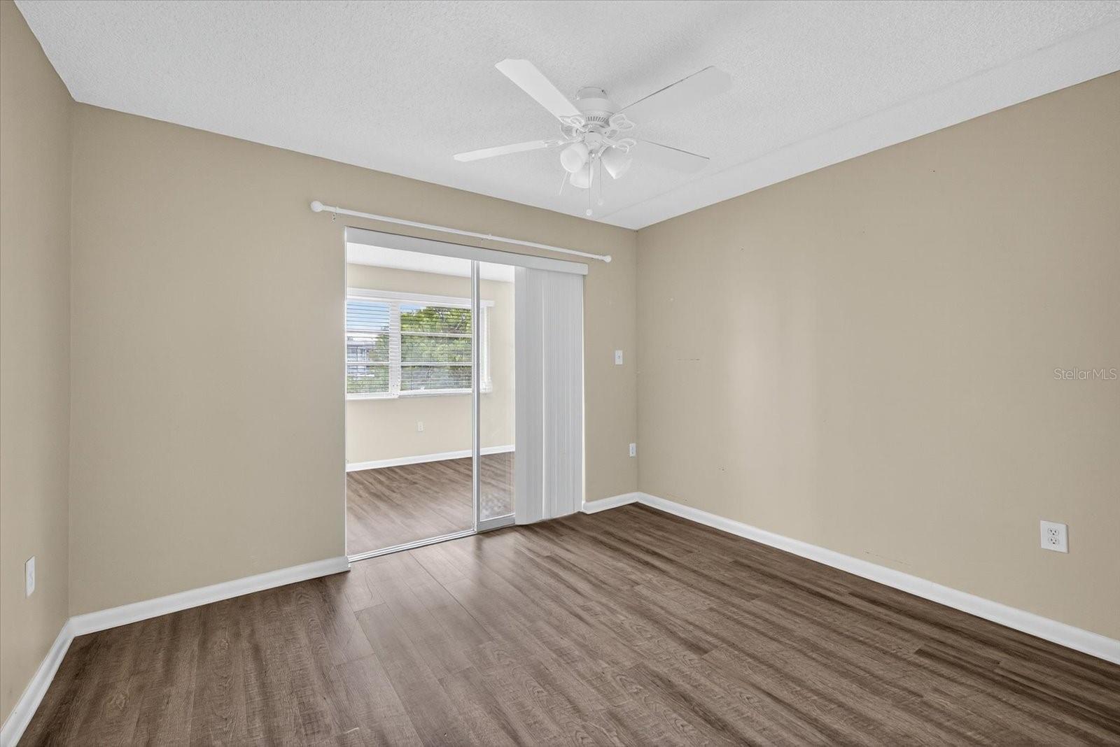 W7879556 Property Photo