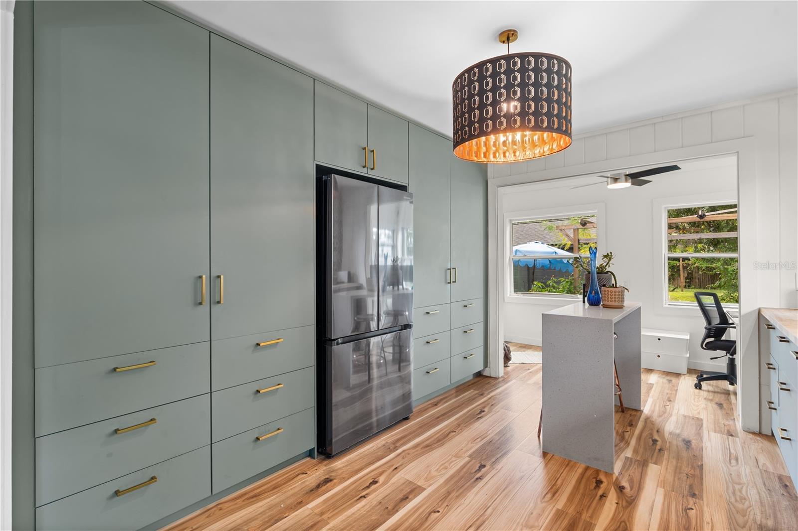 Modern flat panel cabinets