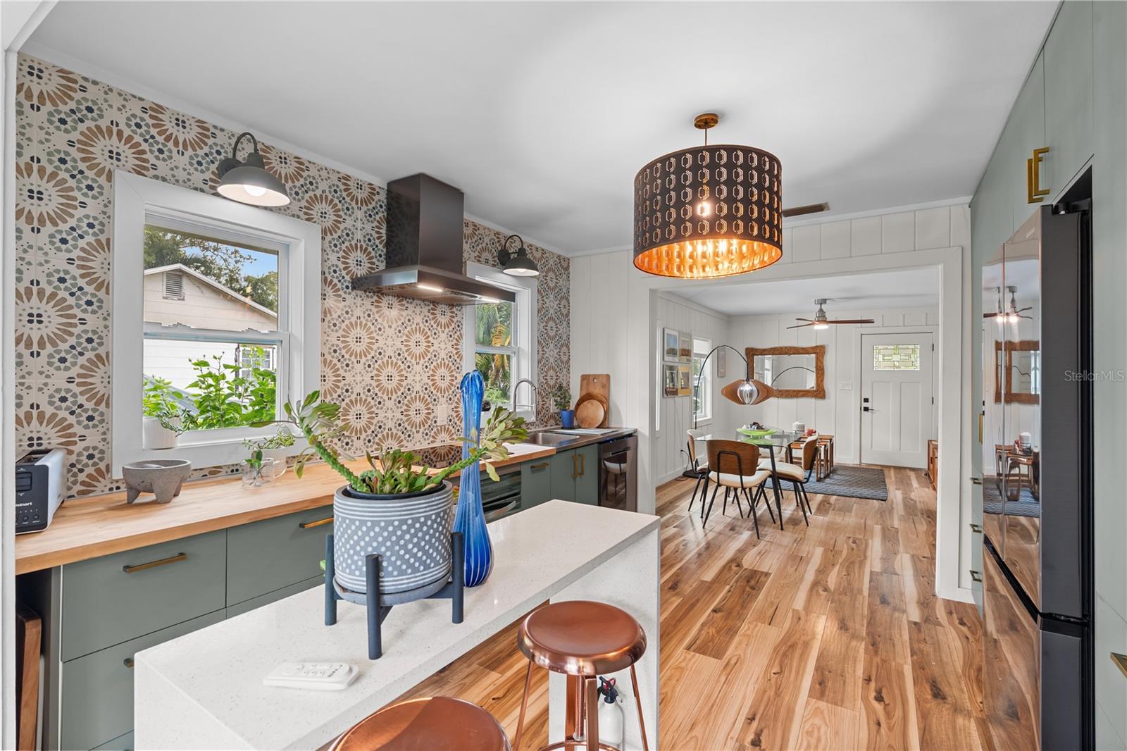 Kitchen island with quartz counters
