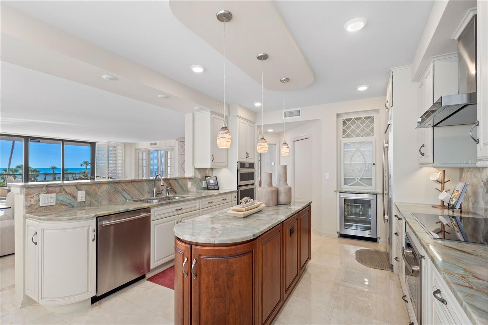 A4667288 Property Photo