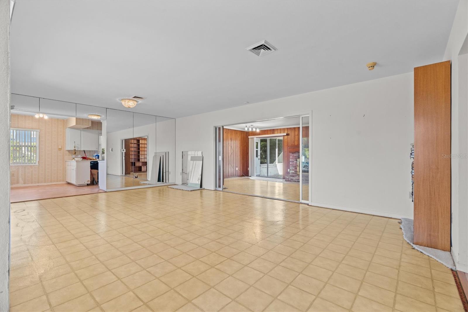 225 LAKE HOLLINGSWORTH DR, LAKELAND, FL, 33803