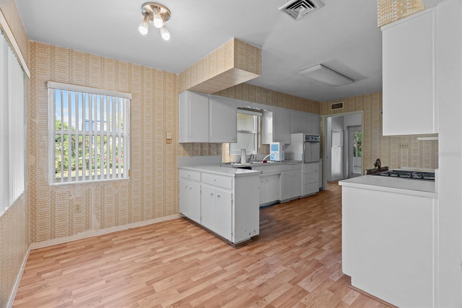 225 LAKE HOLLINGSWORTH DR, LAKELAND, FL, 33803