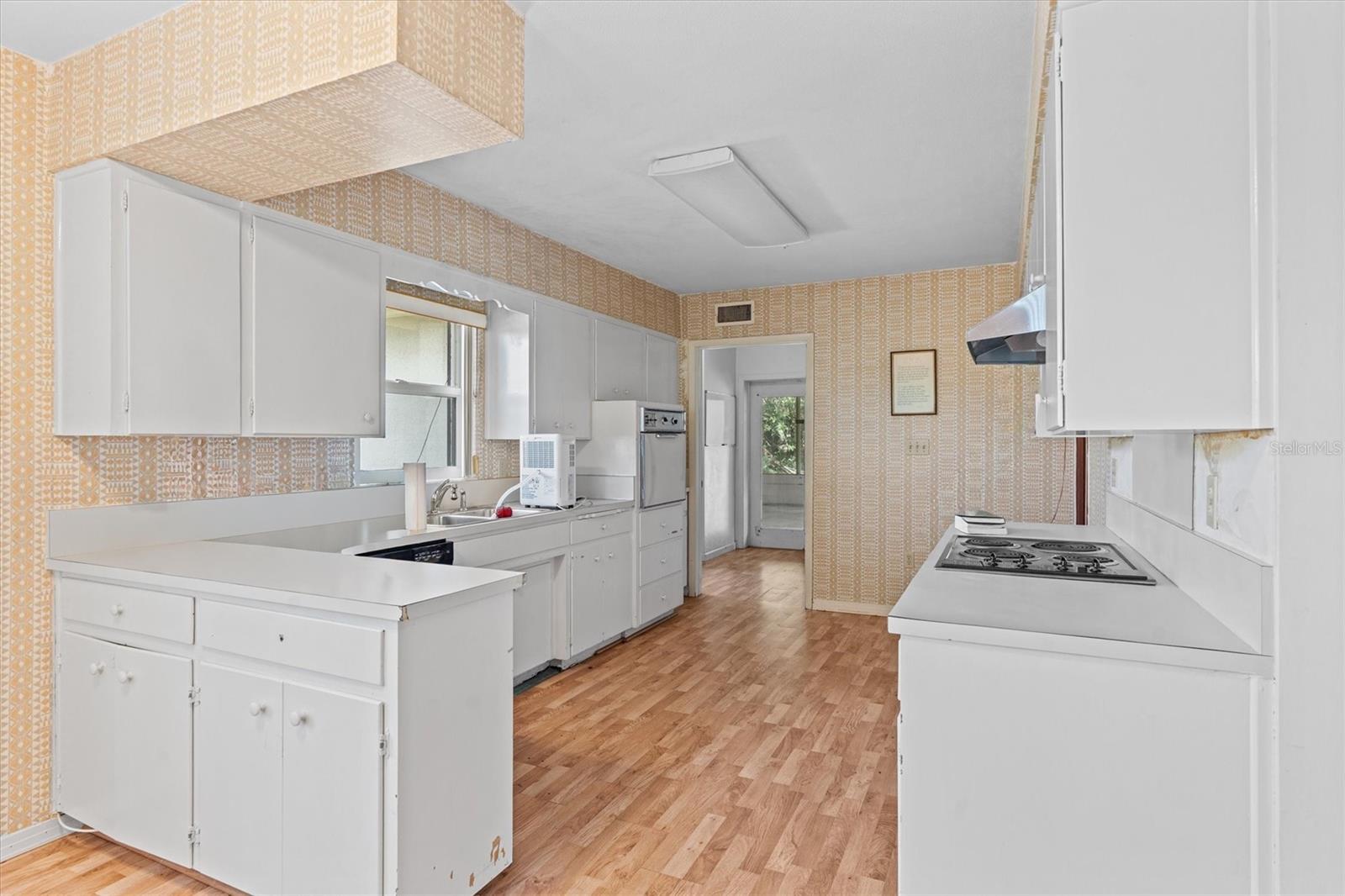 225 LAKE HOLLINGSWORTH DR, LAKELAND, FL, 33803