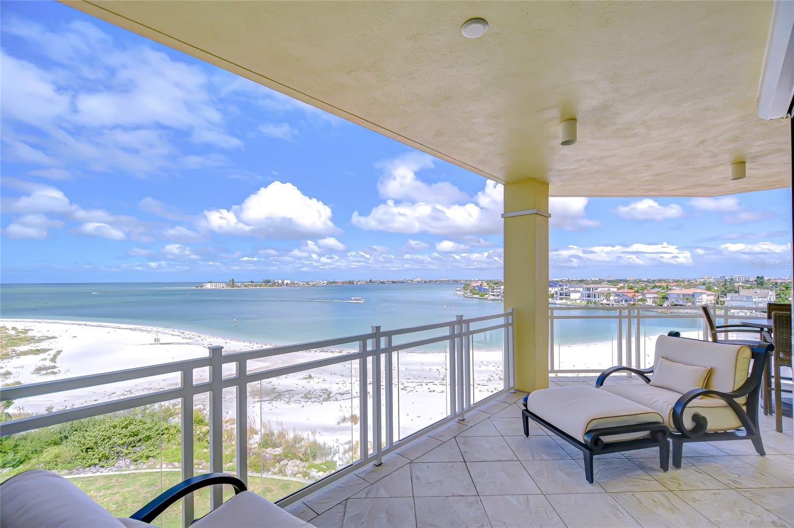 TB8434390 Property Photo