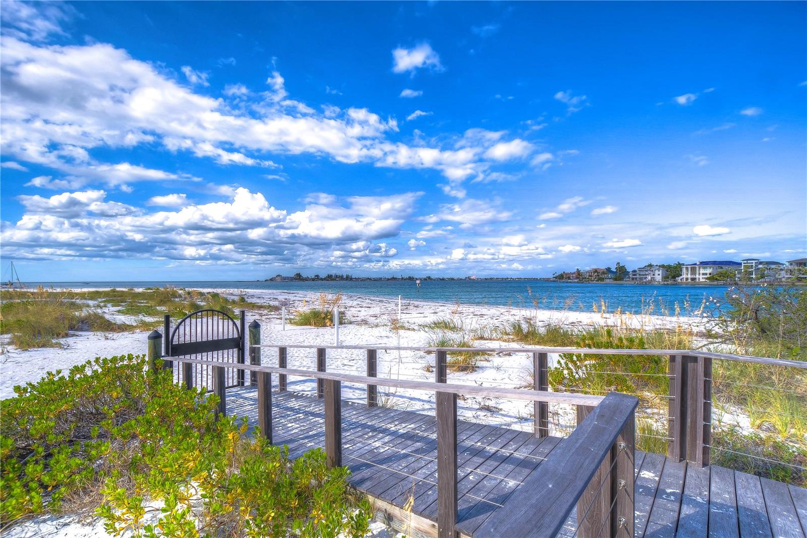 TB8434390 Property Photo