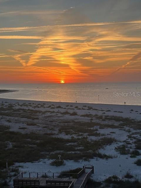 TB8434390 Property Photo