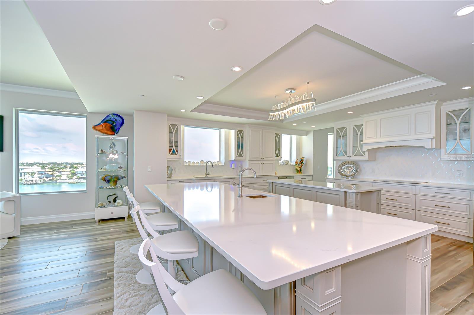 TB8434390 Property Photo