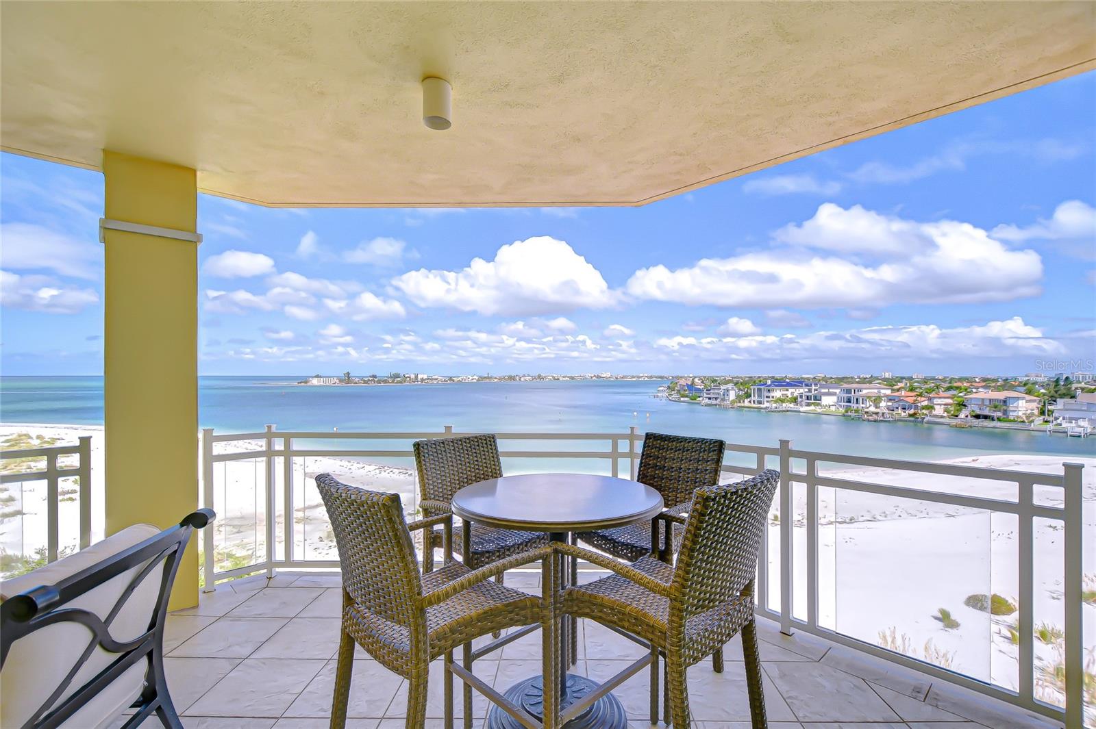 TB8434390 Property Photo