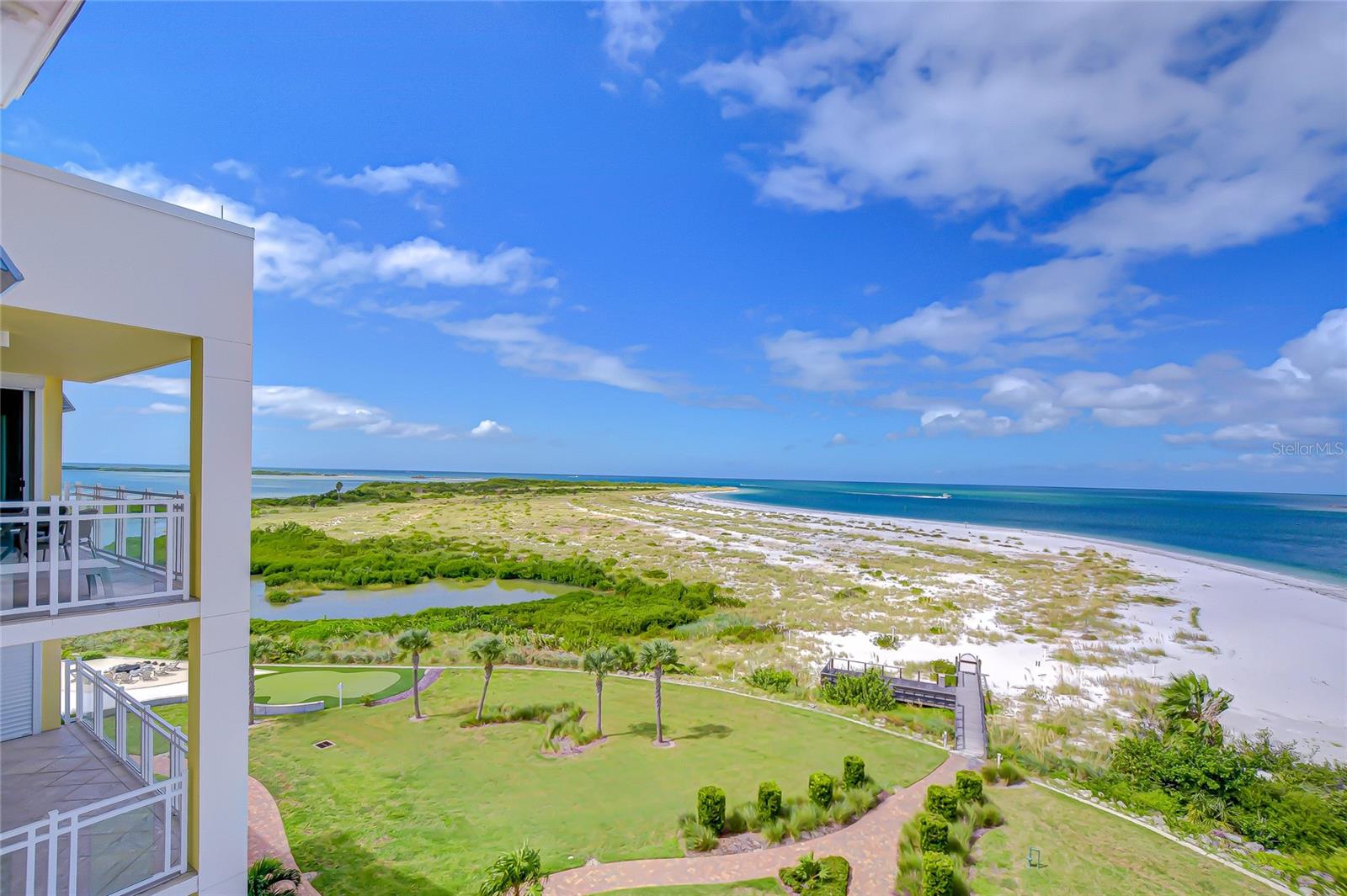 TB8434390 Property Photo