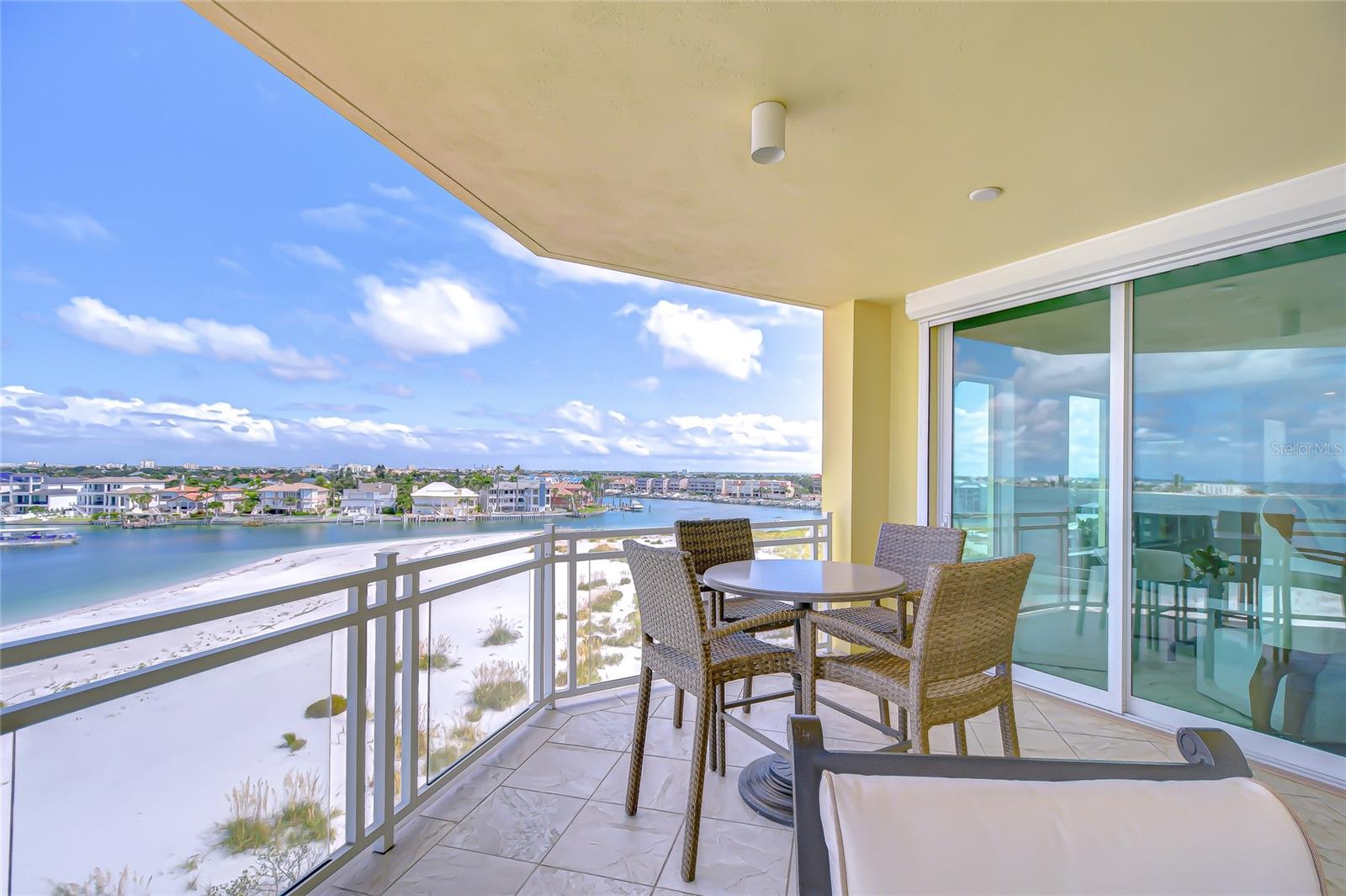 TB8434390 Property Photo