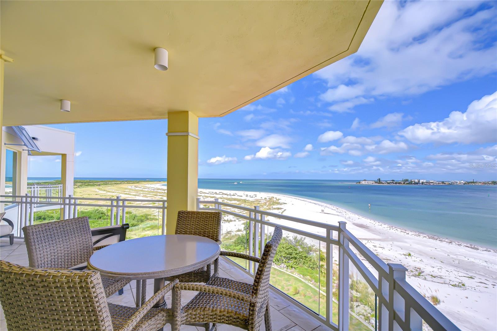 TB8434390 Property Photo