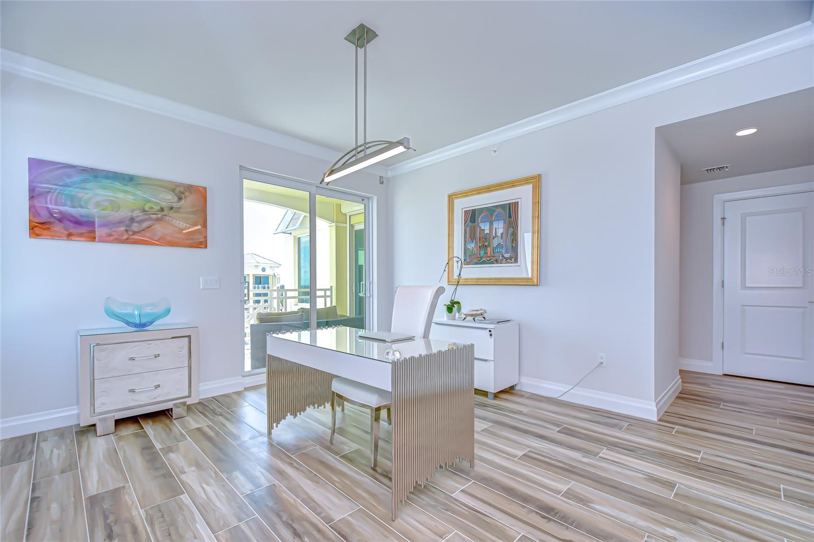 TB8434390 Property Photo