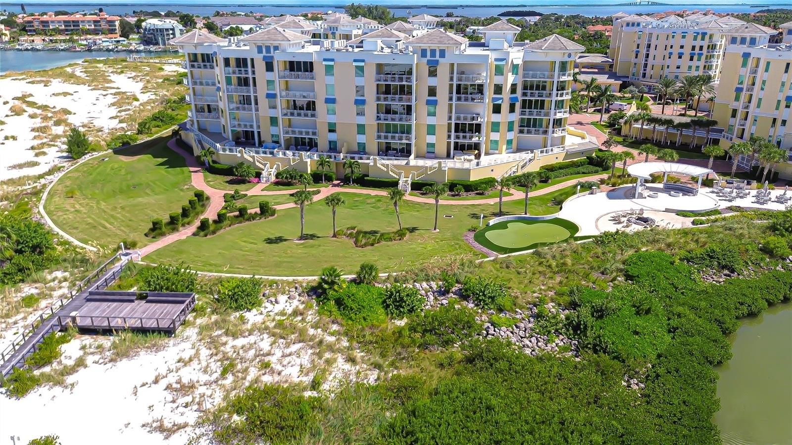 TB8434390 Property Photo