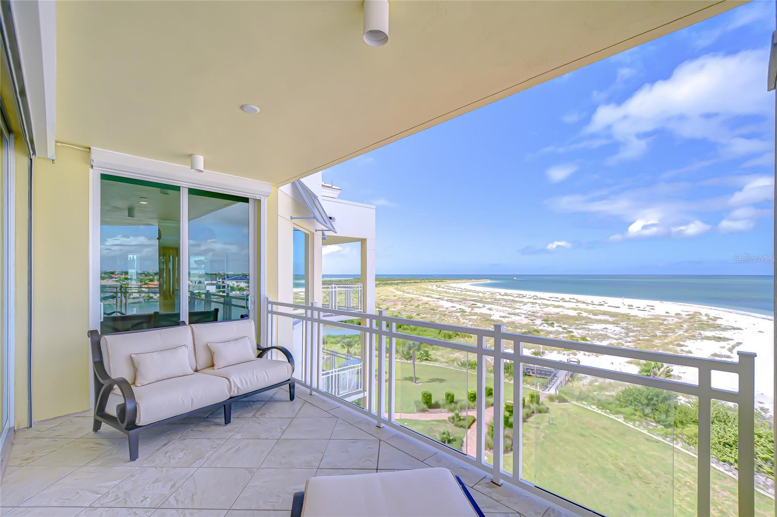 TB8434390 Property Photo