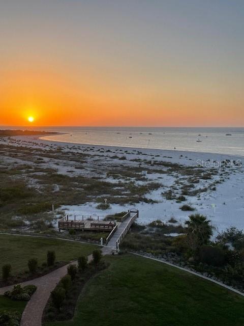 TB8434390 Property Photo