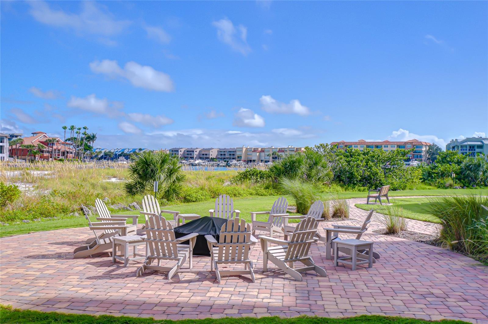 TB8434390 Property Photo